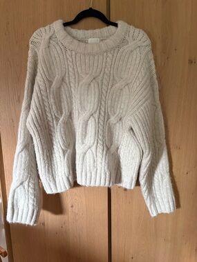 H&M Cream Cable Knit Women’s Sweater